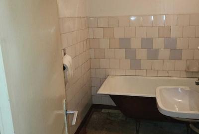 Apartament cu 3 camere decomandat în Central - 2