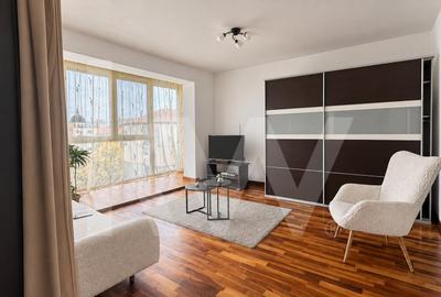 Apartament cu 3 camere decomandat, mobilat în Hipodrom 3
