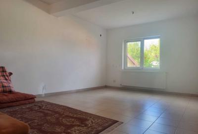 Casă cu 4 camere cu Teren 2900 Mp în Central - 8