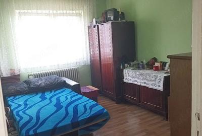 Apartament cu 3 camere nedecomandat în Central