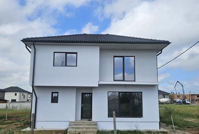 Casă cu 4 camere în Central - 4