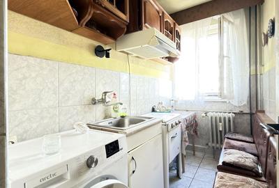Apartament cu 3 camere nedecomandat în Circumvalațiunii