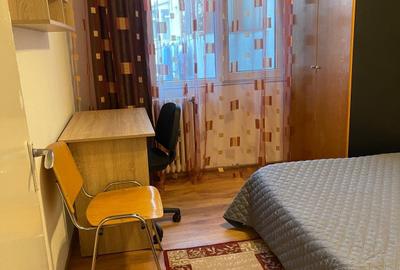 Apartament cu 2 camere semidecomandat, mobilat în Podu Roș - 1