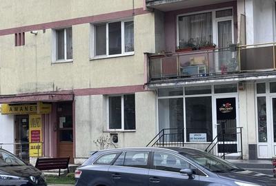 Spațiu comercial, de 64 mp, în Central - 1