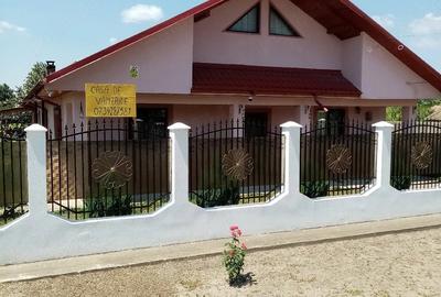 Casă cu Teren 1388 Mp în Dragalina