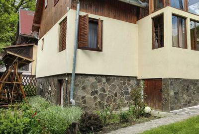 Casă cu 4 camere decomandat în Izvoare - 5