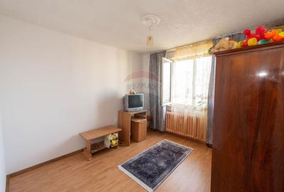 Apartament cu 3 camere decomandat, mobilat în Sălăjan - 9