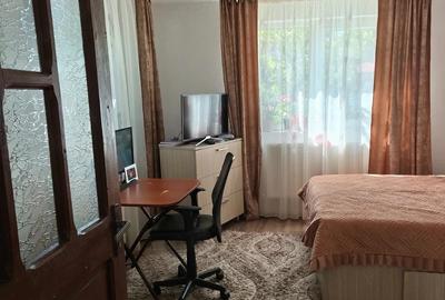 Casă cu Teren 1240 Mp în Central
