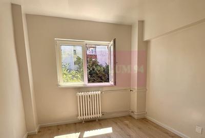 Apartament cu 4 camere semidecomandat în Ștefan cel Mare