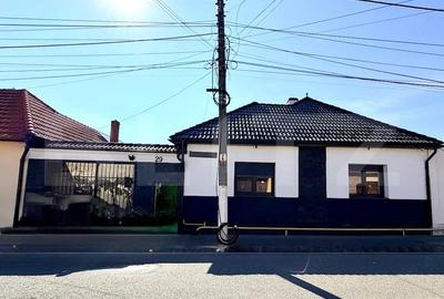 Casă cu 4 camere cu Teren 701 Mp în Central