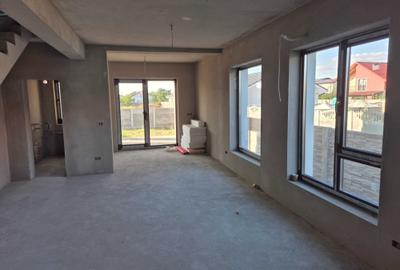 Casă cu 4 camere cu Teren 250 Mp în Săcălaz - 2
