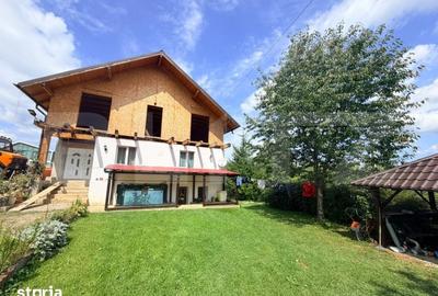 Casă cu 9 camere cu Teren 2000 Mp în Bran