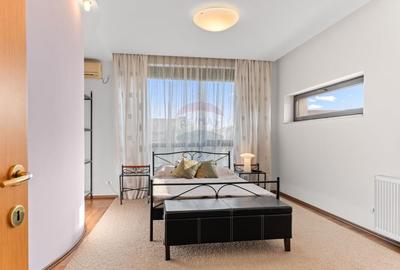 Casă individuală cu 6 camere cu Teren 339 Mp în Central - 21