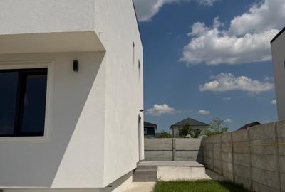 Casă individuală cu 5 camere cu Canalizare în Pantelimon - 3