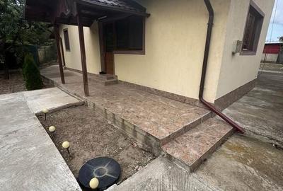 Casă cu 3 camere în Magula