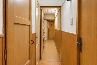 Apartament cu 3 camere decomandat în Nufărul