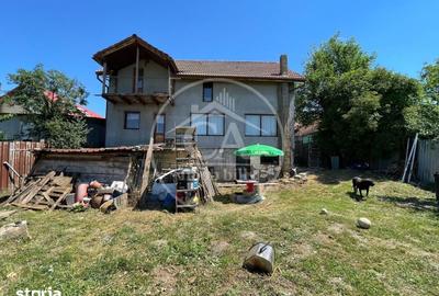 Casă cu 5 camere cu Teren 1068 Mp în Oșorhei - 2