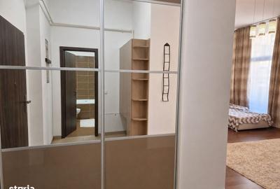 Apartament cu 2 camere semidecomandat în Soarelui
