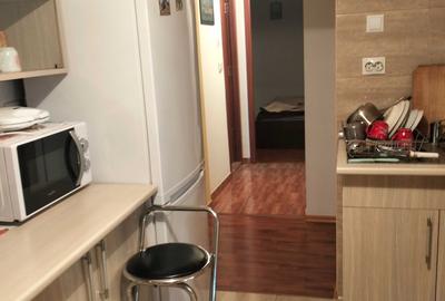 Apartament cu 3 camere decomandat în Prundu