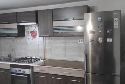 Casă cu Teren 300 Mp în Industrială