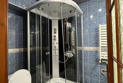 Apartament cu 4 camere decomandat, mobilat în Central