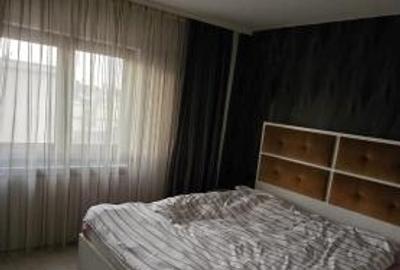 Apartament cu 3 camere decomandat în Casa de Cultură