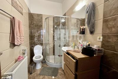 Apartament cu 4 camere decomandat, mobilat în Central - 3