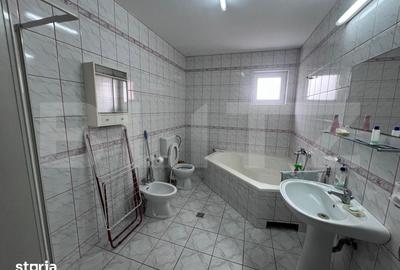 Casă cu 7 camere decomandat cu Teren 430 Mp în Gruia - 3