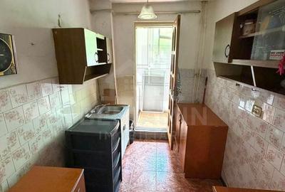 Apartament cu 3 camere semidecomandat în Craiovița Nouă - 5