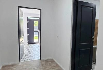 Casă cu Teren 650 Mp în Ferești - 5
