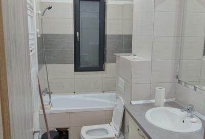 Apartament cu 2 camere semidecomandat în Apărătorii Patriei