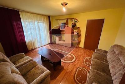 Apartament cu 2 camere semidecomandat, mobilat în Central