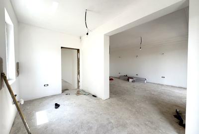 Duplex cu 5 camere cu Canalizare în Săcălaz - 2