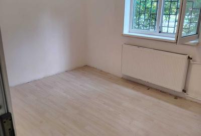Apartament cu 2 camere decomandat în Ferentari