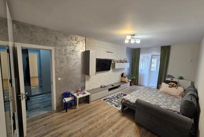 Apartament cu 2 camere decomandat în Runcu