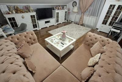 Apartament cu 4 camere decomandat în Central
