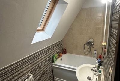 Apartament cu 2 camere decomandat în Est