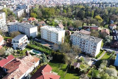 Teren de 1770 mp, în Zorilor