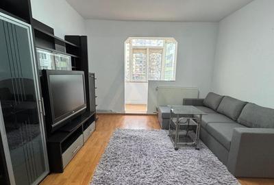 Apartament cu 3 camere semidecomandat, mobilat în Hipodrom 3