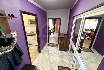 Apartament cu 4 camere decomandat în Craiovița Nouă