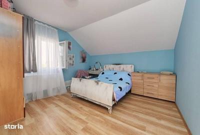 Casă cu 4 camere cu Teren 500 Mp în Popricani