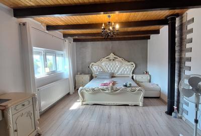 Casă cu 4 camere în Șendreni