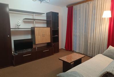 Apartament cu 2 camere semidecomandat în Berceni
