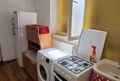 Casă cu 3 camere cu Teren 65 Mp în Tineretului - 1