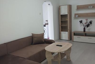 Apartament cu 2 camere semidecomandat în Berivoi