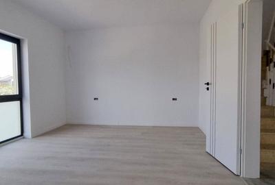 Casă cu 4 camere cu Teren 200 Mp în Nord - 11