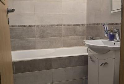 Apartament cu 4 camere decomandat în Crângași