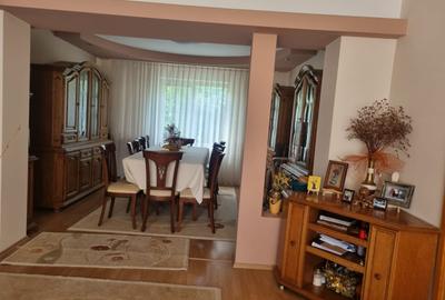 Casă individuală cu 10 camere cu Teren 2500 Mp în Central - 3