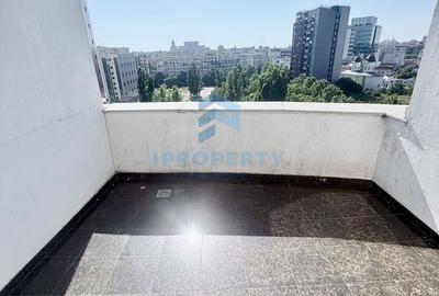 Apartament cu 4 camere în Unirii