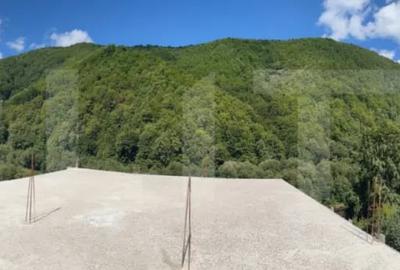 Casă cu 5 camere cu Teren 1000 Mp în Central